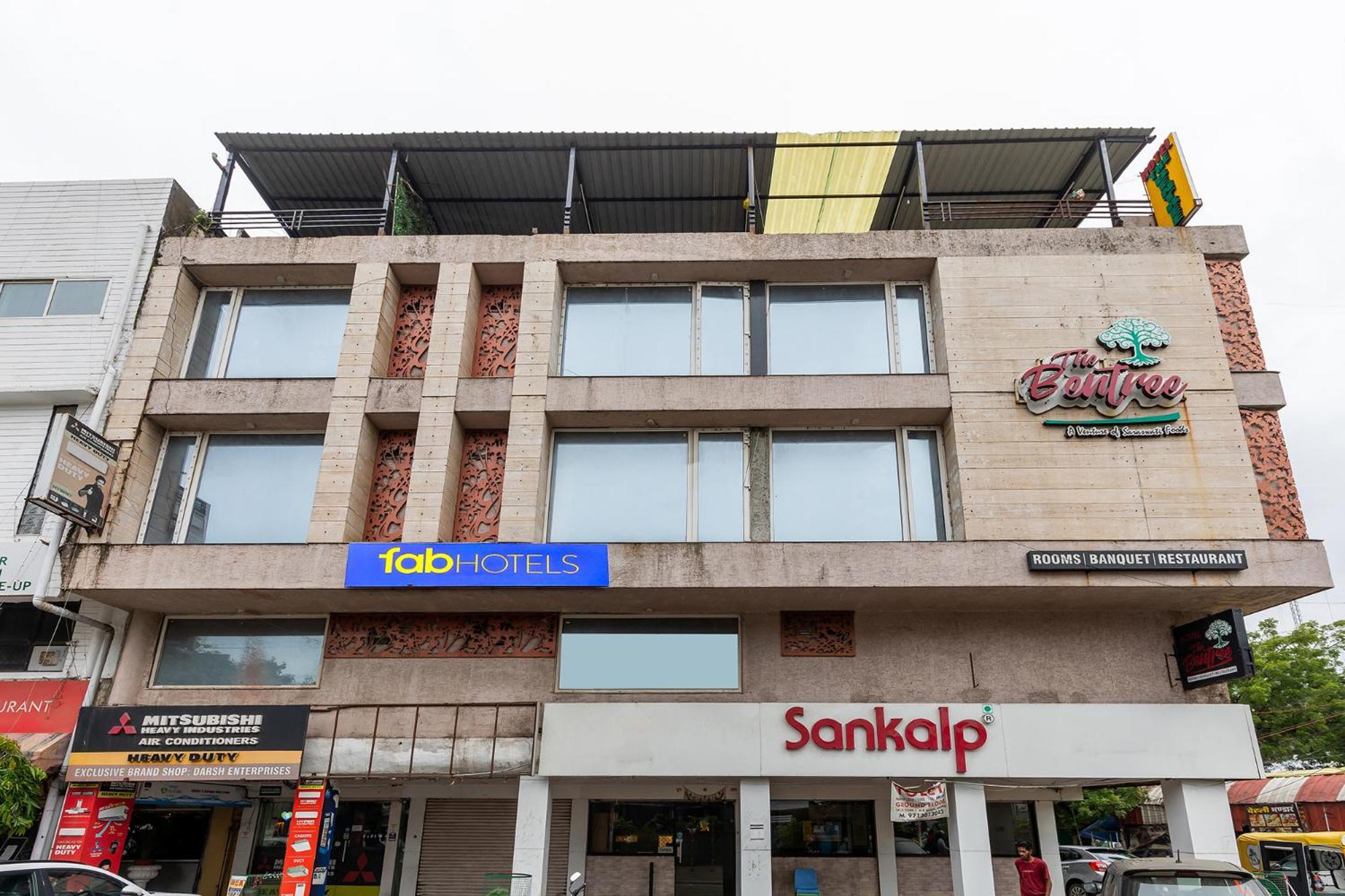 Hotel The Bentree Bhopal Exterior photo