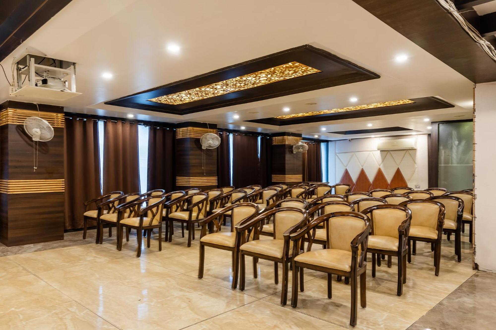 Hotel The Bentree Bhopal Exterior photo