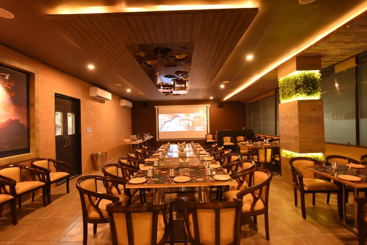 Hotel The Bentree Bhopal Exterior photo